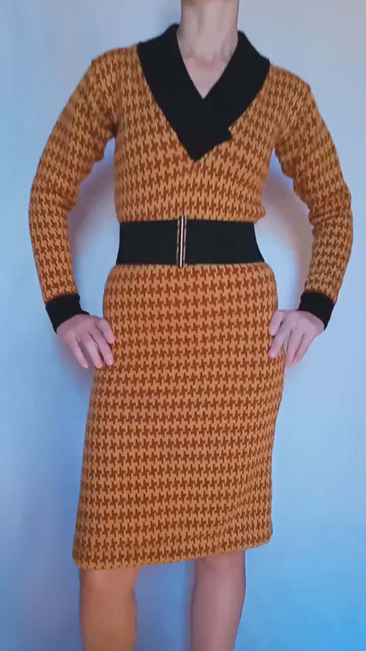 Marilyn Monroe inspired black and brown check dress with shawl collar and A-line silhouette, knee-length, classic style.